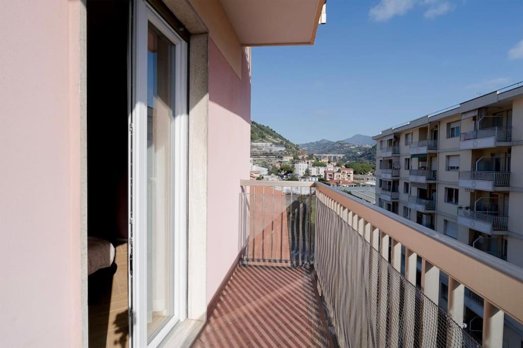 Artpartment - 2 Camere - Wifi - Garage Vallecrosia Buitenkant foto